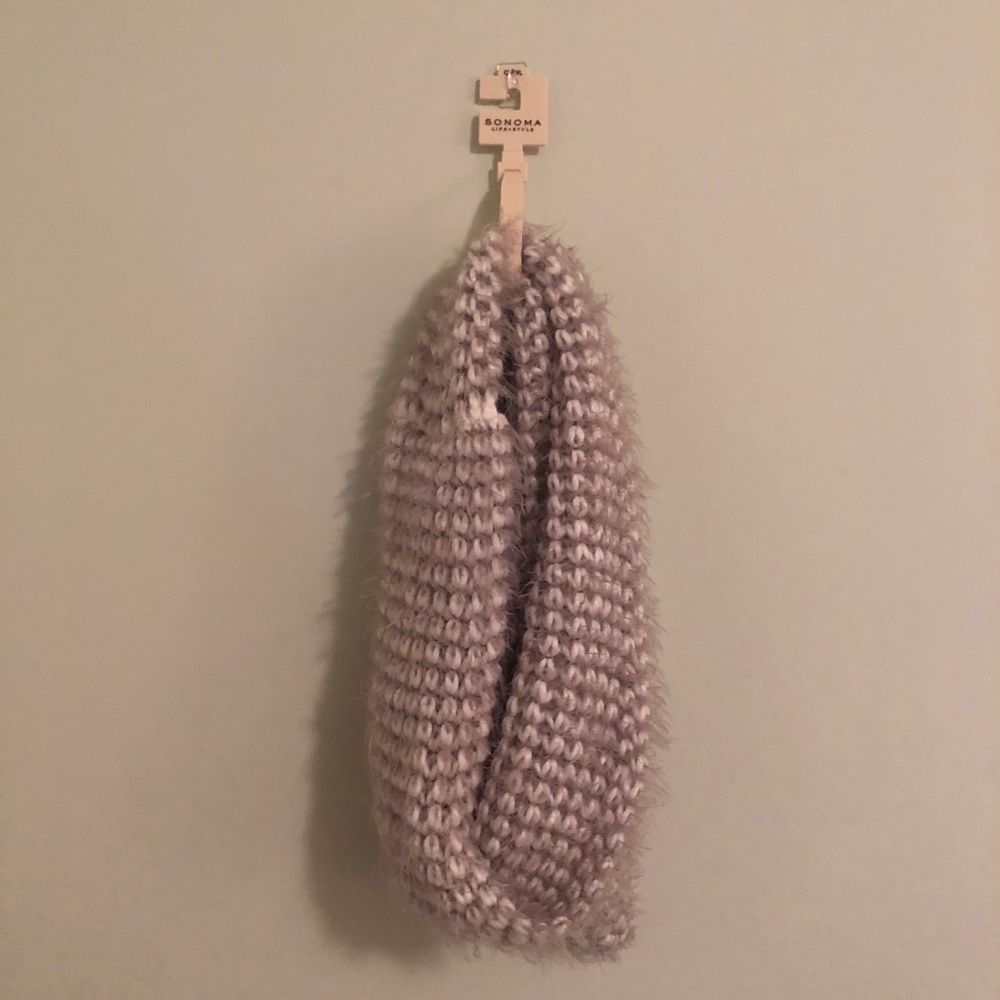 ✨NWT Sonoma Knit Infinity Scarf